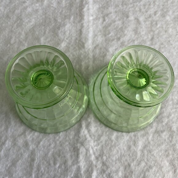 Uranium Glass UV Glowing 3” Green Vintage Sherbet Dish Block Optic Pattern FLAW - Picture 11 of 12